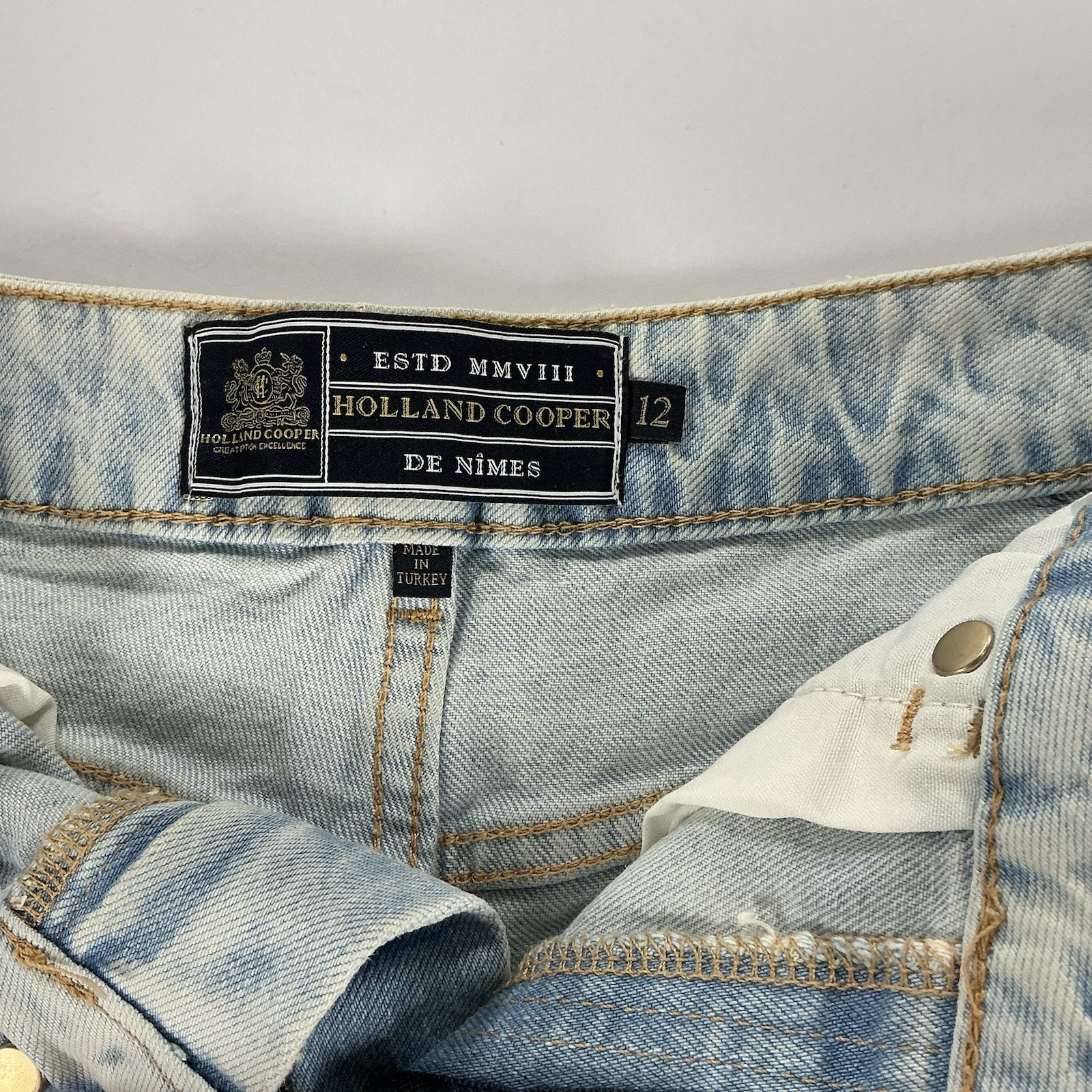 Holland Cooper High Rise Denim Shorts Ladies Wear Light Stone Wash Size 12 NWT