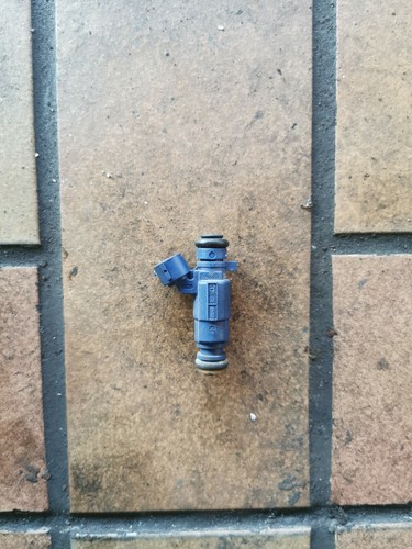 Hyundai i30 FD 1.4 80 kW Einspritzdüse Einspritzventil 35310-2B000