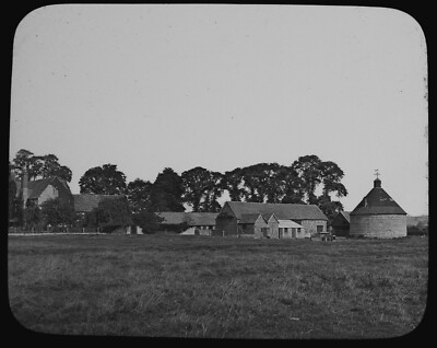 Magisches Laternendia BAUERNHOF MIT OSTENHAUS UM 1890 FOTO UNBEKANNTER ORT 
