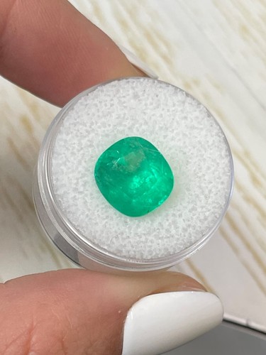 5.07 Carat 11x10.5 Green Natural Loose Colombian Emerald-Cushion Cut - Picture 4 of 10