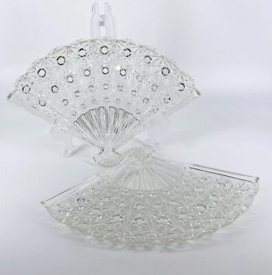 VTG LG WRIGHT Fenton Clear Glass Daisy & Button FAN SHAPED VANITY DRESSER Tray