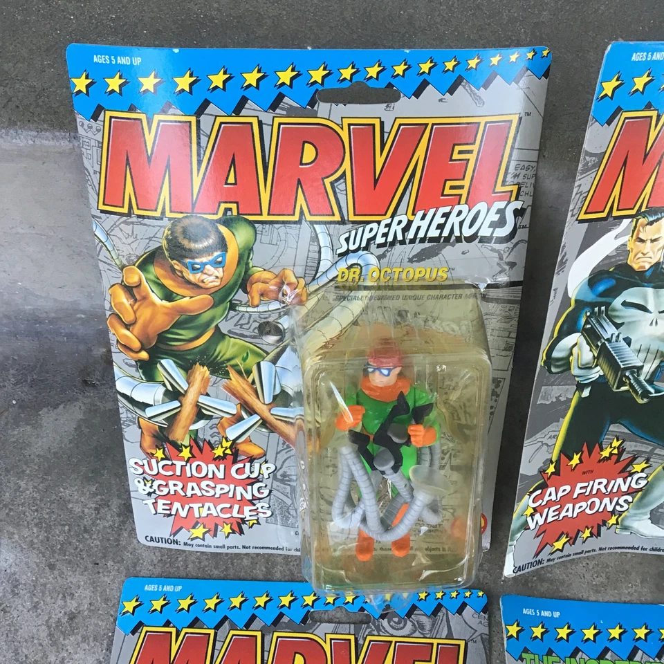 Lote De Colección De 4 Figuras De Colección Toy Biz Marvel Super Heroes Años 90 Nuevo En Caja Punisher Foto 4 de 4