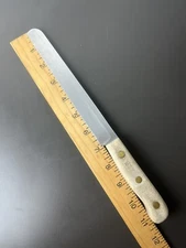 Vintage Chicago Cutlery BT7  Full Tang Walnut Handle Bread / Bagel Knife