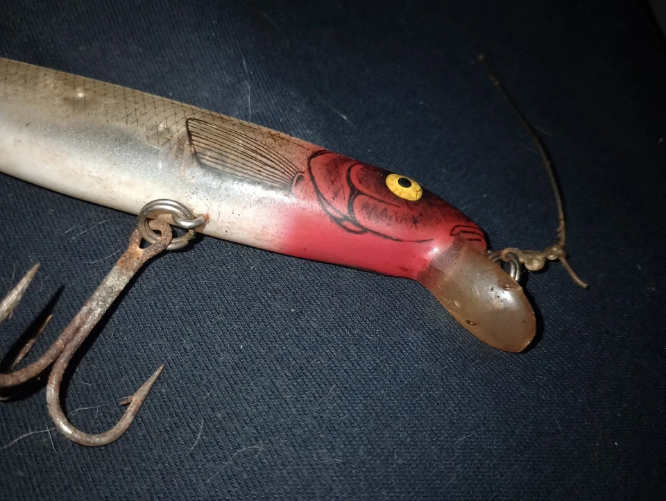 BOMBARDERO GRADO AGUA SALADA LARGO A 6" 7/8 OZ PLATA Negro Humo De colección  Foto 3 de 4