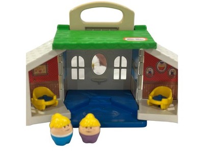 Vintage little tikes mini dollhouse: 1990s carry case with figures