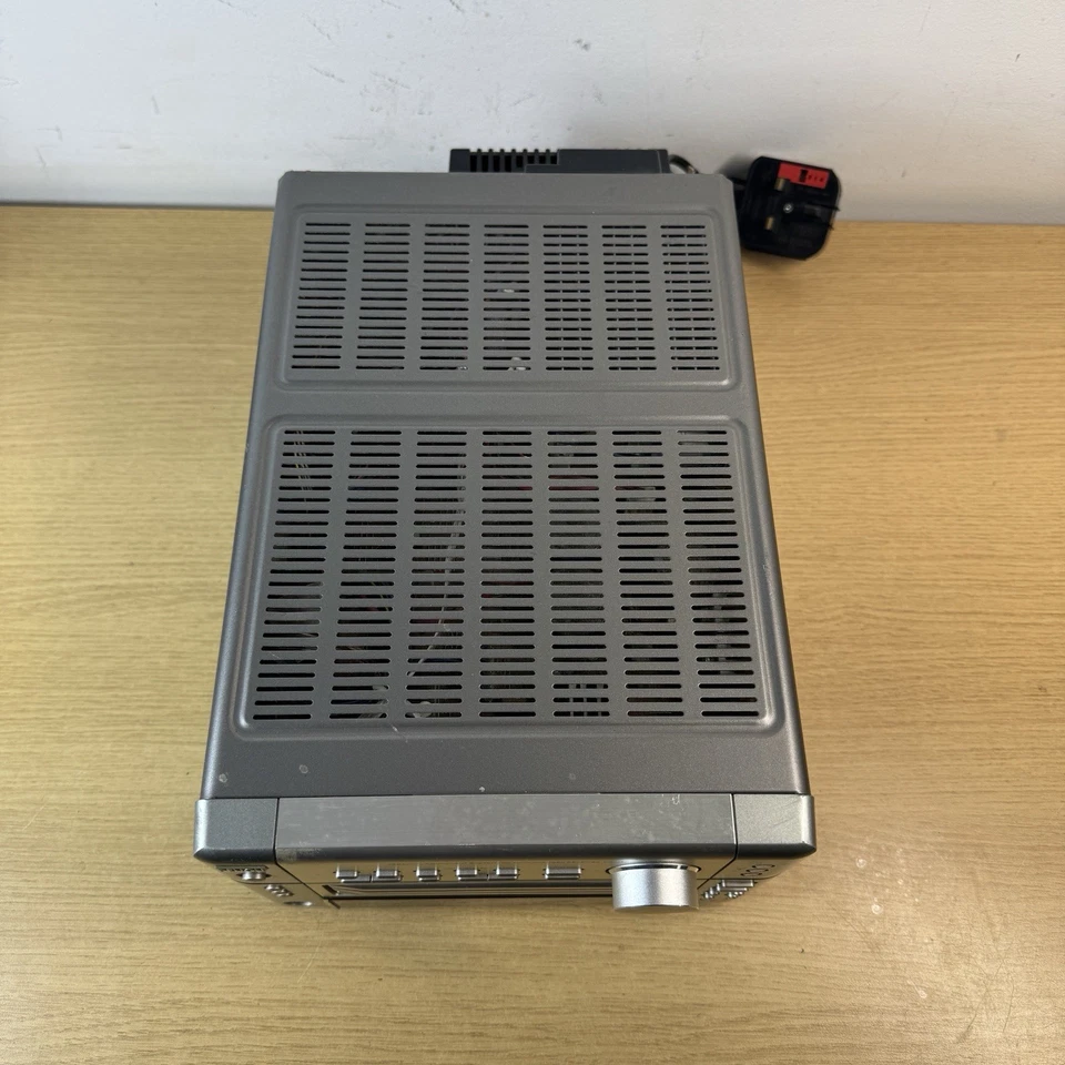 Denon UD-M5 Hi-FI Amp Tuner CD Changer FAULTY Error Spares Or Repairs - Image 2 of 4