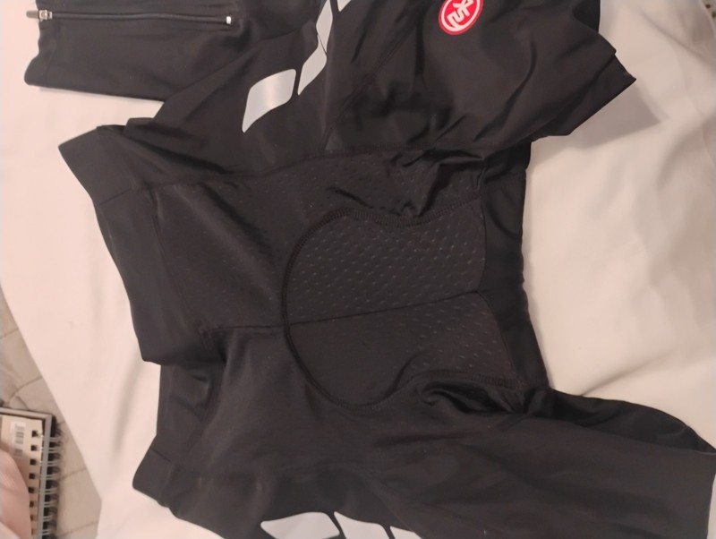 souke sports black cycling pants size L NWT