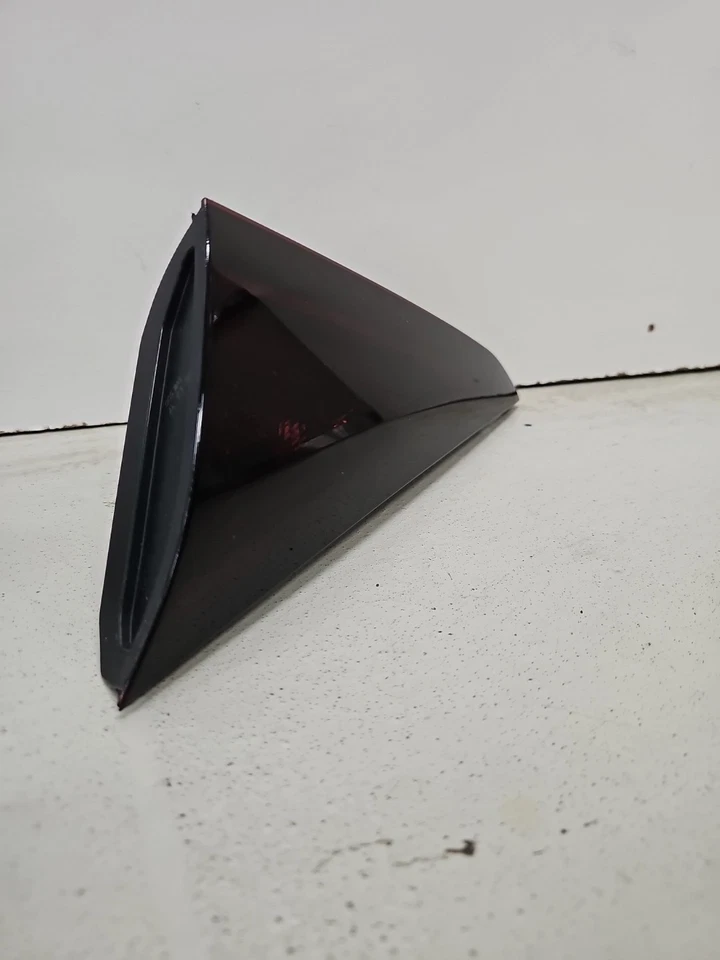 Luces traseras LED OEM 2019-2023 Mercedes-Benz CLS TAPA MALETERO INTERIOR Foto 3 de 4