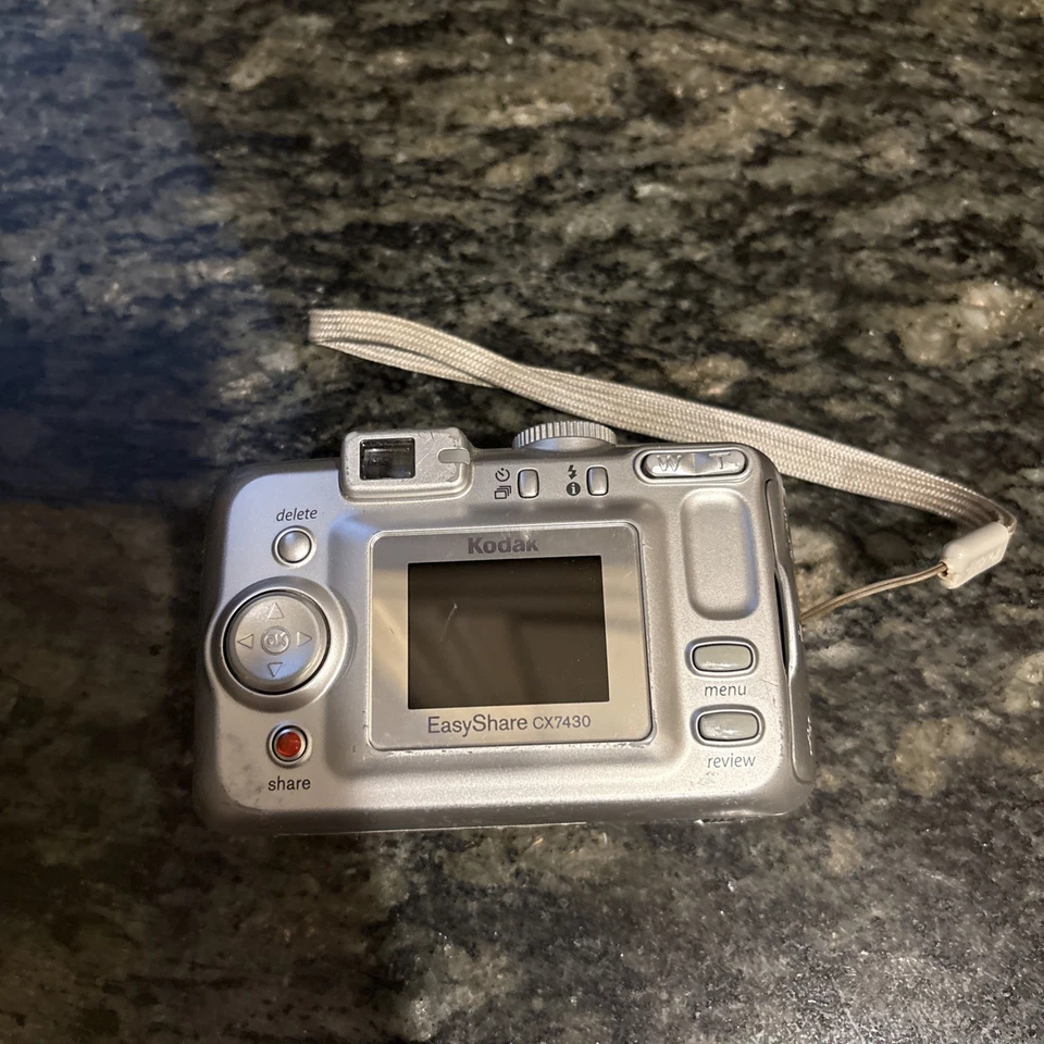 Vtg Kodak EasyShare CX7430 4MP Compact Digital Camera Not Tested No Cord w/case - Image 4 of 4