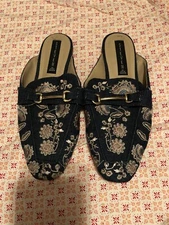 Woman’s Steve Madden Clogs Denim Embroidered Size 8.5m