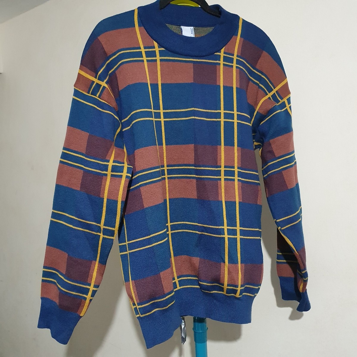 SAPENZYO NAVY AND YELLOW SWEATER- M UK