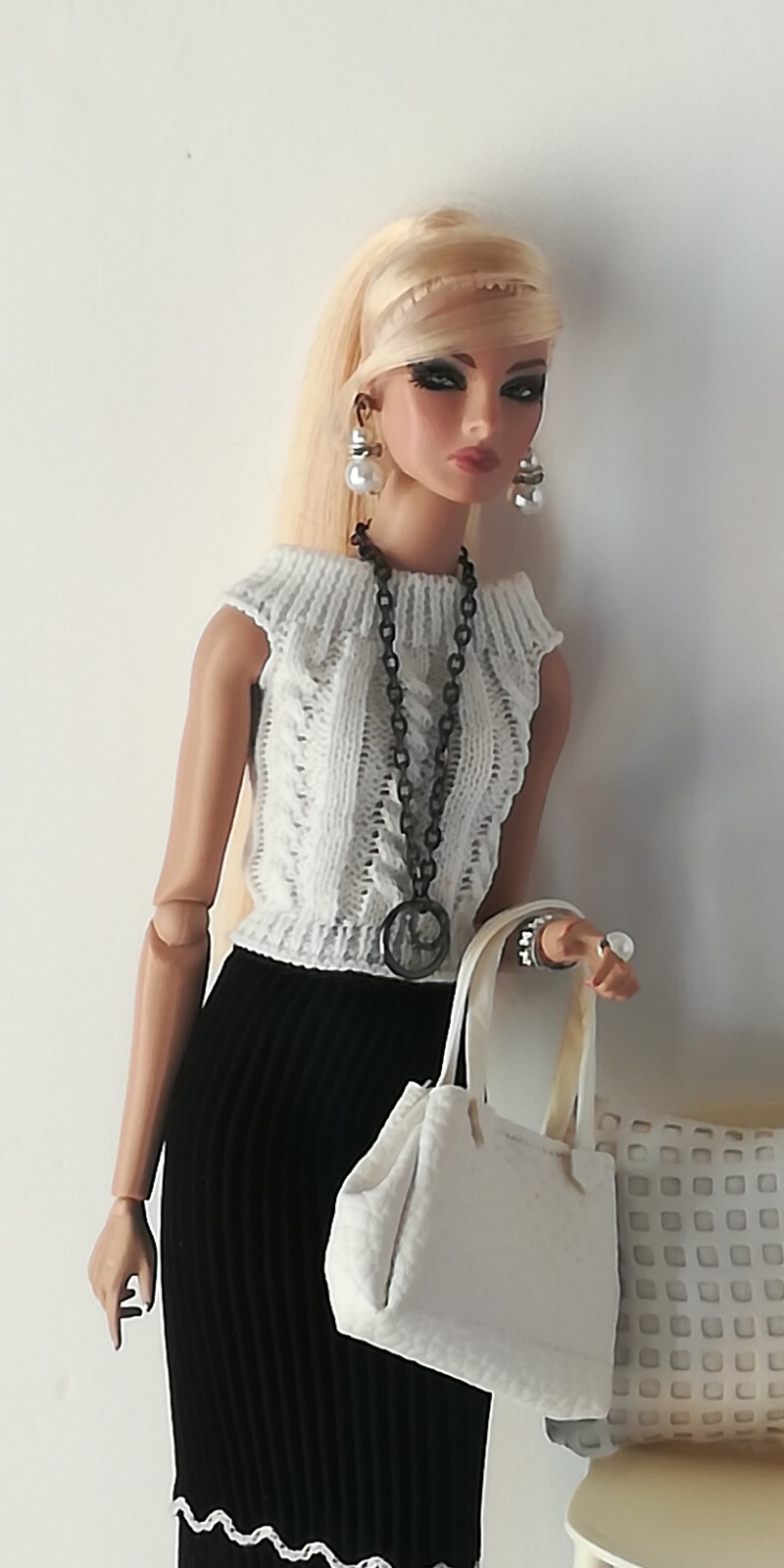 Top, skirt, boots fit Fr, nuface, poppy parker, barbie. Doll are not included!