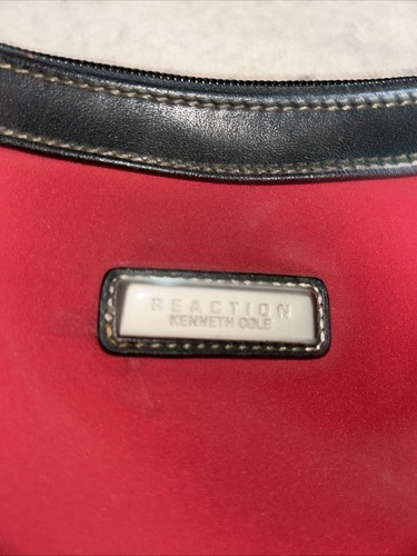 Kenneth Cole Reaction Red-black Stylish Shoulder Purse Nice Hardware - Picture 2 of 8