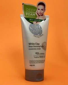 white clay deep cleansing foam