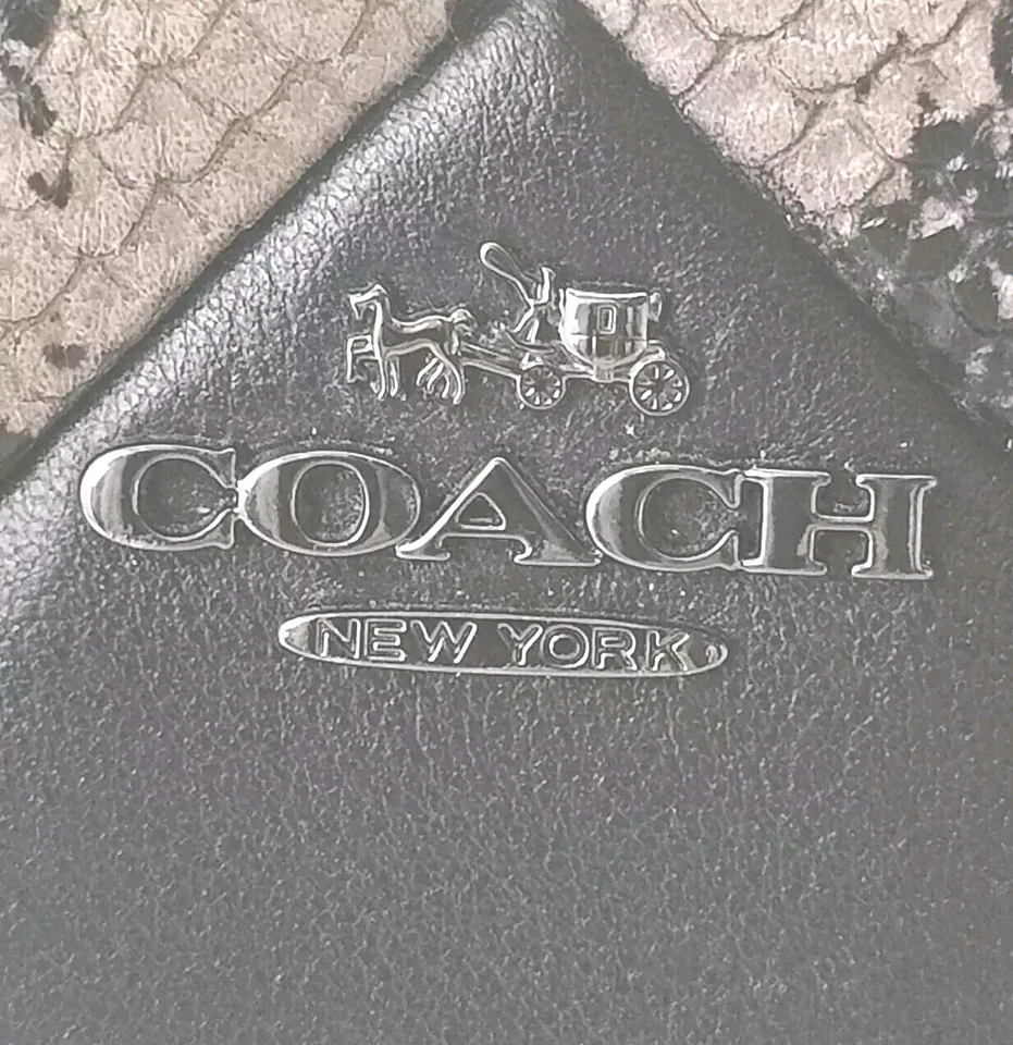 Cartera Coach Cuero Acordeón Sobre Cremallera Serpiente Retazos Marrón Verde Azulado Foto 2 de 4