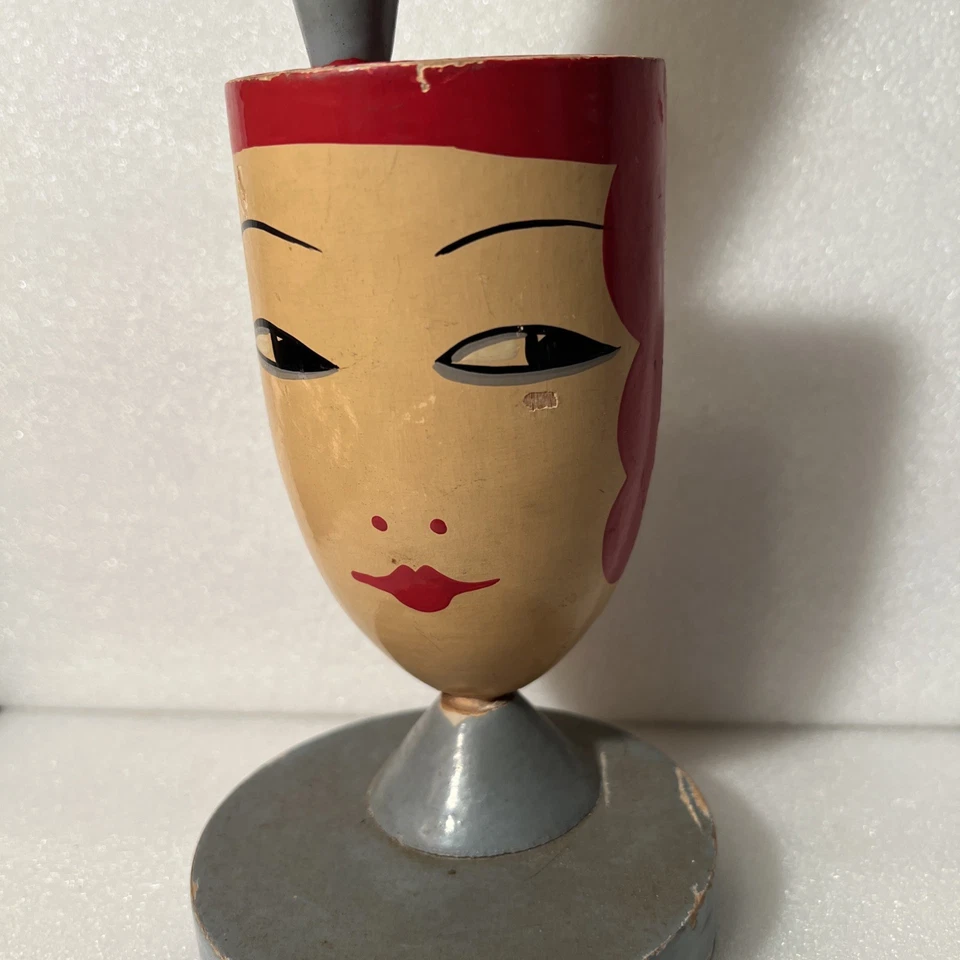 MARAVILLOSO SOMBRERO DE MADERA ART DECO VINTAGE SOPORTE MADERA PINTADA ALETA NIÑA DAMA CABEZA Foto 3 de 4