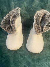 Pottery Barn Kids Boots Slippers Ivory Suede Sherpa Faux Fur Small