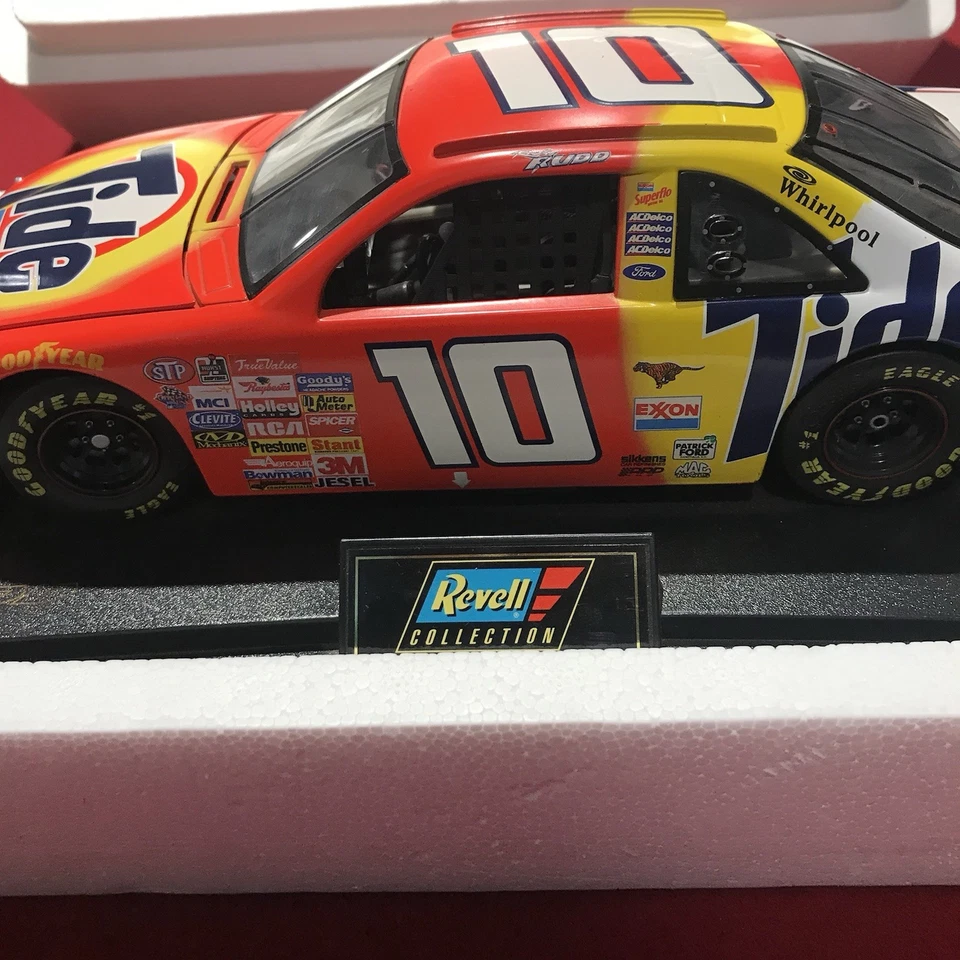 Ford Thunderbird 1997 NASCAR #10 Tide Ricky Rudd 1:18 com certificado. Não quebrado - Imagem 3 de 4