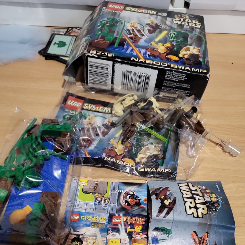 LEGO Star Wars Naboo Swamp 7121 - with Box Instructions & Minifigs