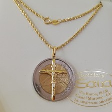 Alexander Castle Collana Crocifisso Oro 9 Carati - Ciondolo Con Cristo In Oro Massiccio 9kt, Catena 45,7 Cm, Confezione Regalo, 30x22 Mm