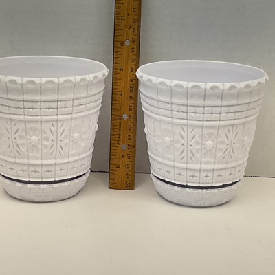 2 New LAWNWARE Vtg White Plastic Flower Pots 235 w Saucers Light Lamp Crafts 5''