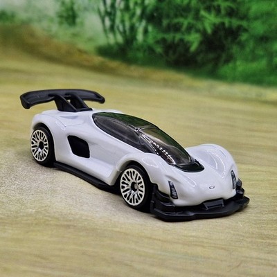 Hot Wheels CZINGER 21C Diecast Modellauto 1/64 (80) Top Zustand 