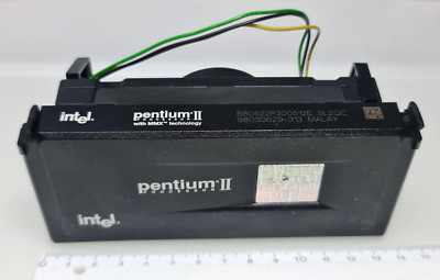Intel Pentium 2 SL2QC Processor CPU with MMX Technology + Heatsink / Cooler Module