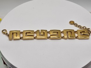 Authentic Vintage Signed Givenchy Chunky G Logo Gold Plated Beautiful Stunning Bracelet