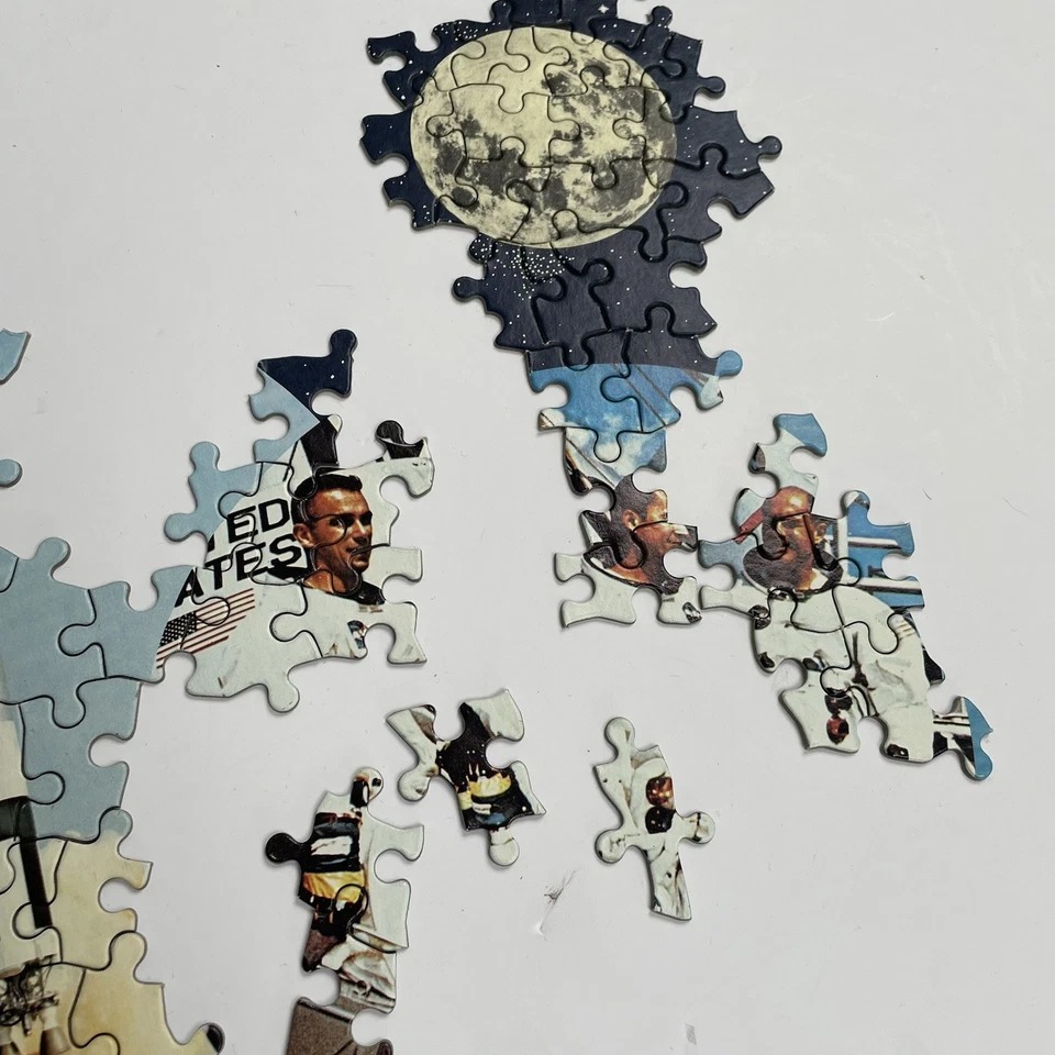 Waddington's Moonprobe Rare Elliptical 600 Piece JigSaw Puzzle Space Booklet - Image 3 of 4