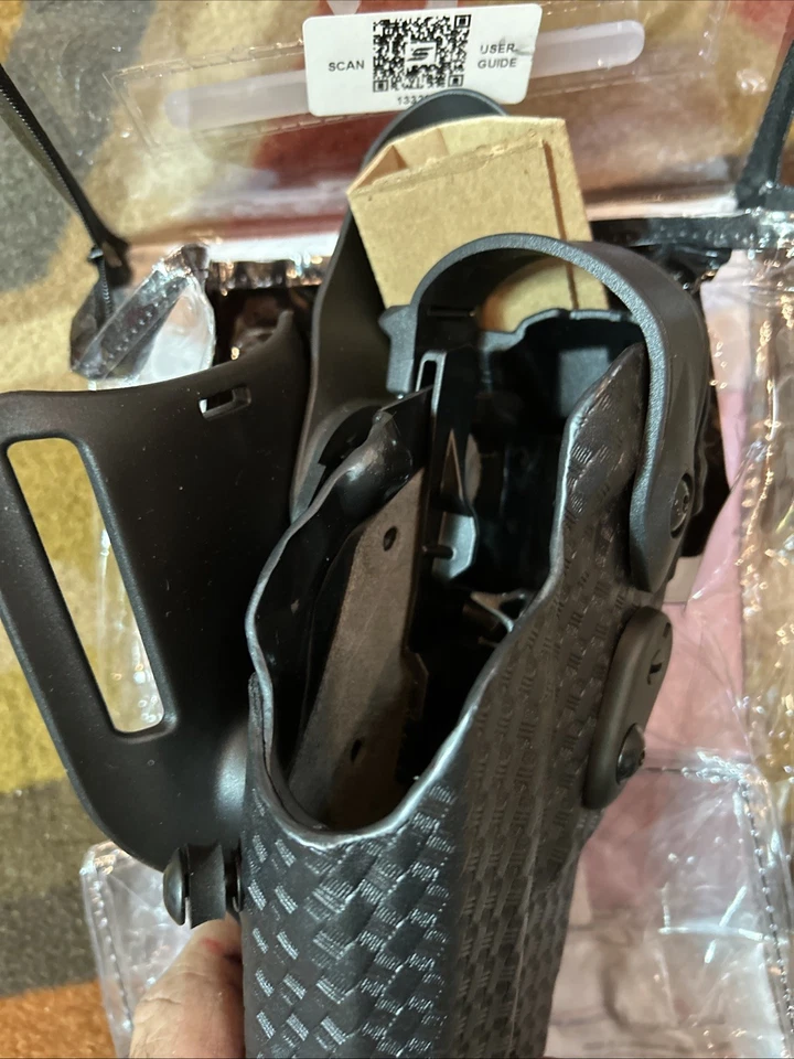 P320 Carry, Compact Safariland 6360RDS Level 3 Retention Duty Holster Right hand - Image 3 of 4