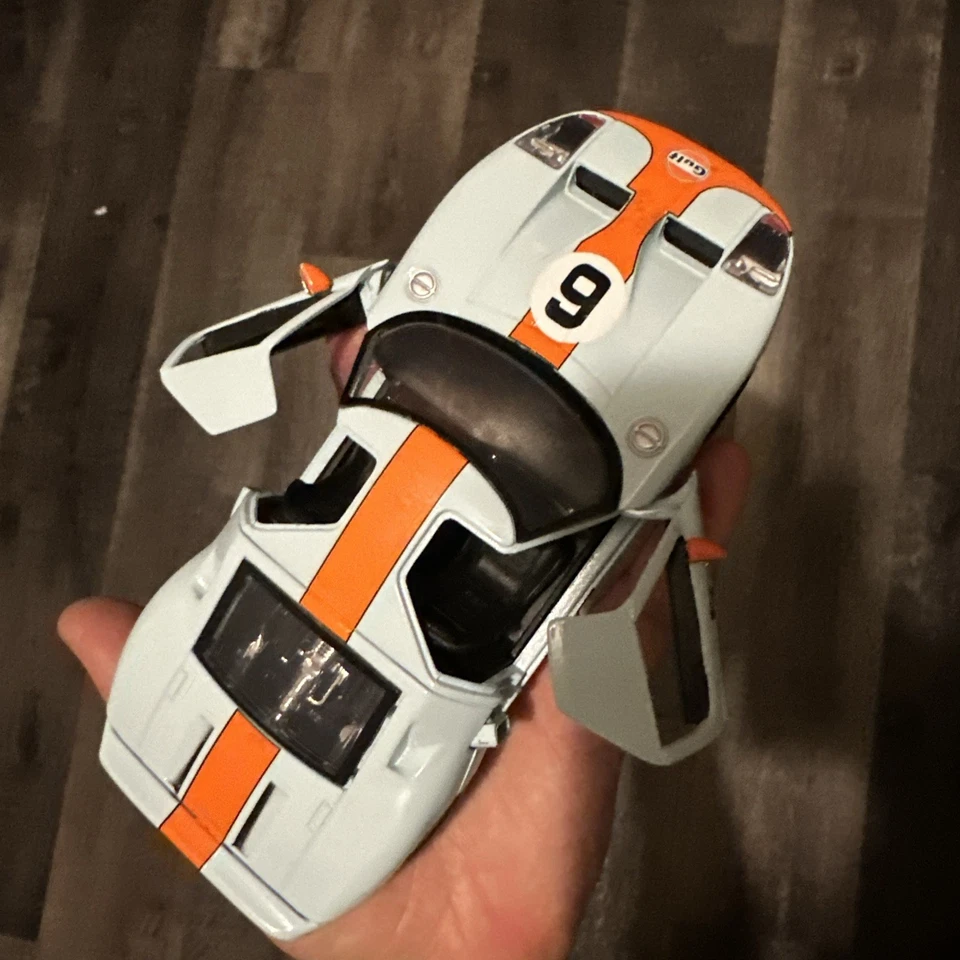 Motormax 1/12 Scale Model Car 79639 - Ford GT Concept - Gulf - Image 3 of 4