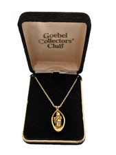 Beautiful Vintage Gold Tone Goebel Collectors Club Necklace Estate