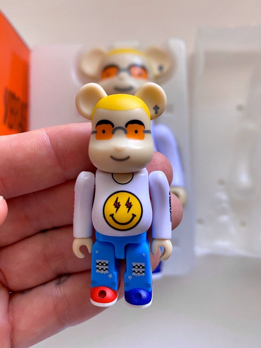 その他 BE@RBRICK - BE@RBRICK j balvin 400% 100% Bearbrick J Balvin 400% & 100% Bearbrick Set White BRAND NEW
