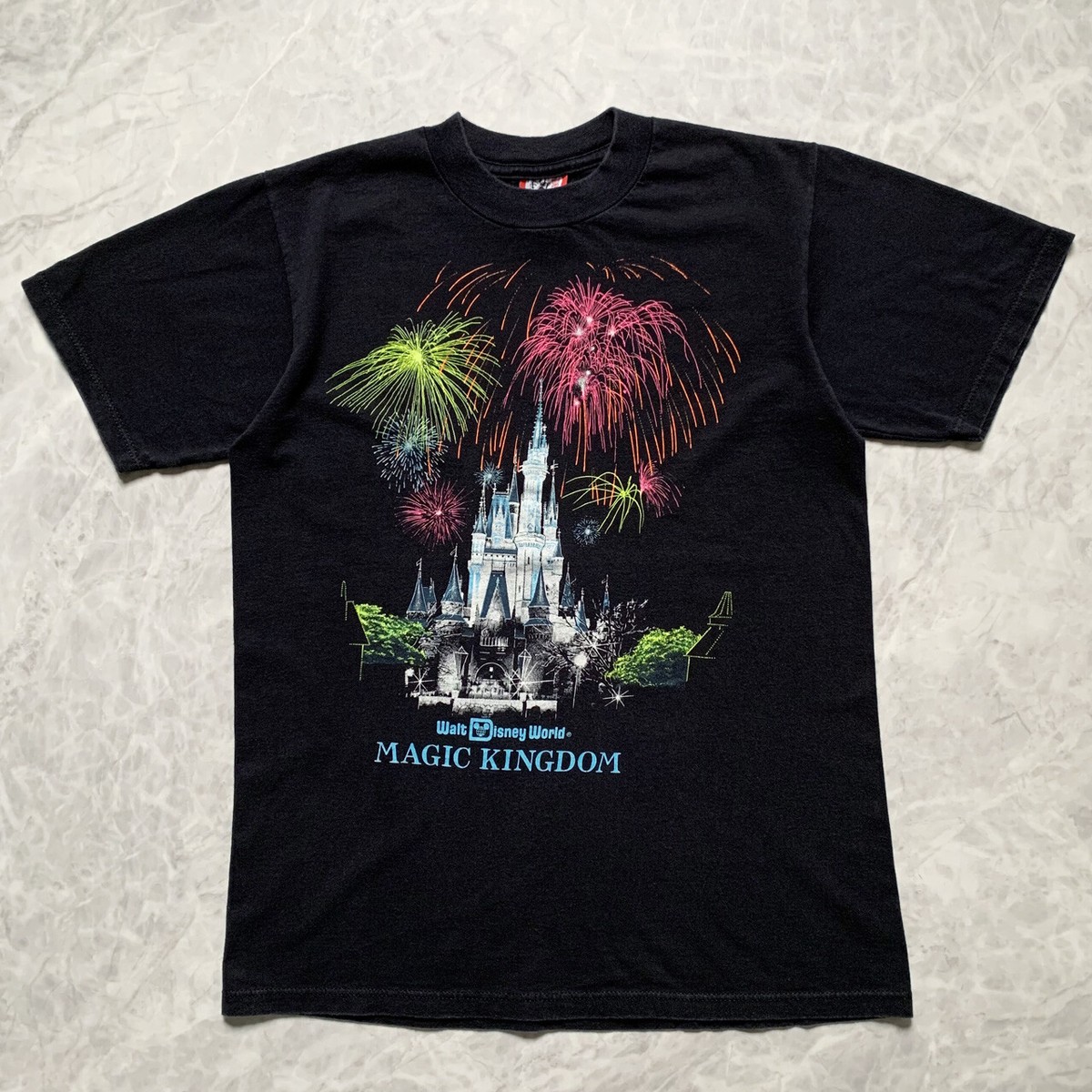 VTG 90s WALT DISNEY WORLD MAGIC KINGDOM CASTLE FIREWORKS T-SHIRT 