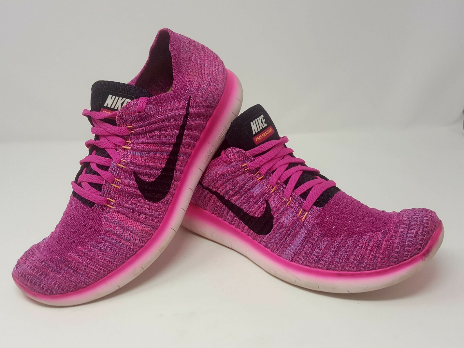 pink running trainers