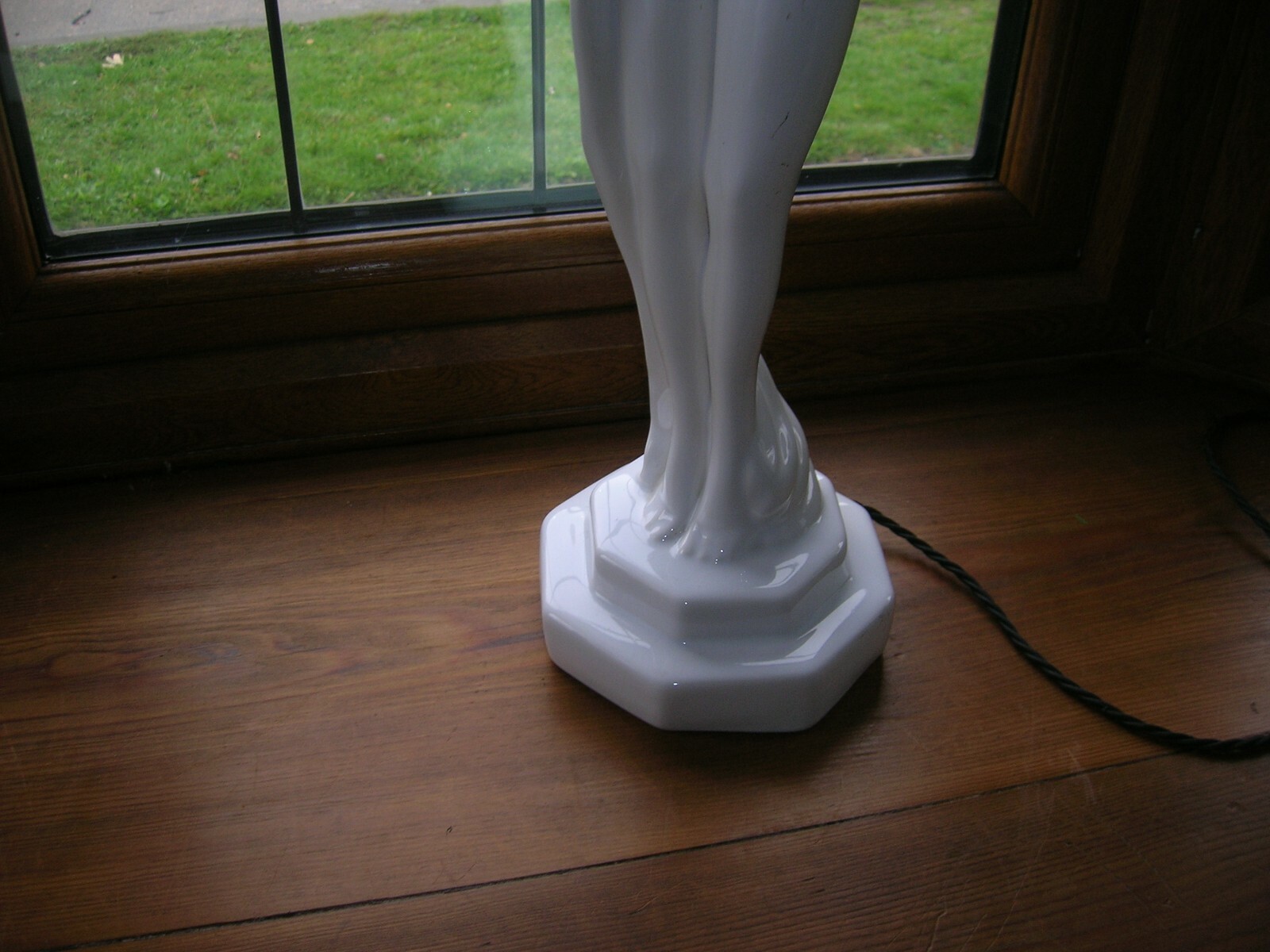 Large Art Deco style lady lamp eBay