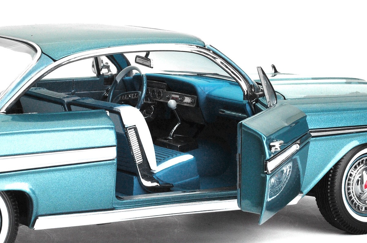 1961 Chevrolet Impala Turquoise 1:18 SunStar 2109 | eBay