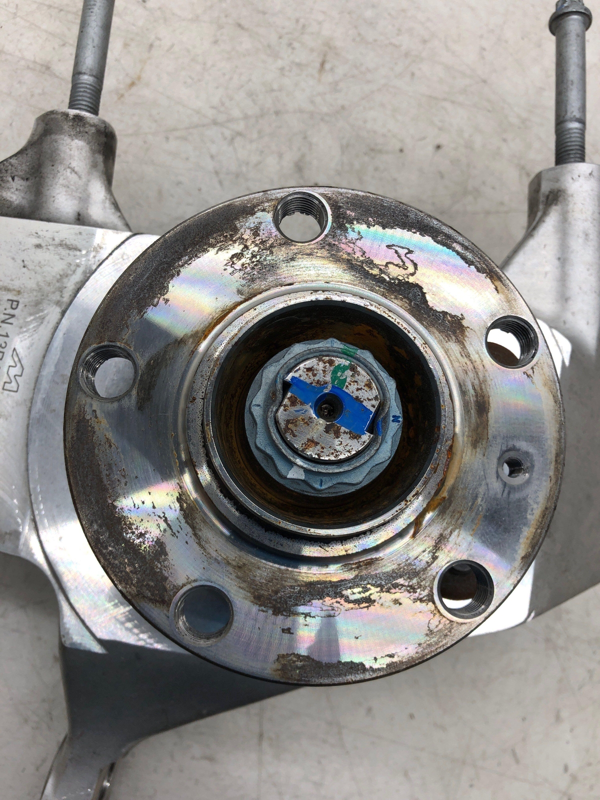 2015-2021 MCLAREN 570S RIGHT FRONT SPINDLE KNUCKLE WHEEL BEARING HUB 13BA104CP