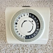 GE 24-Hour Plug-in Dial Timer 125 VAC 60Hz 15A 1250W Model Ge5310 Tested / Works