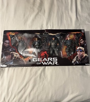 NECA Gears of War Action Figure Collection Marcus Fenix Dominic Santiago READ