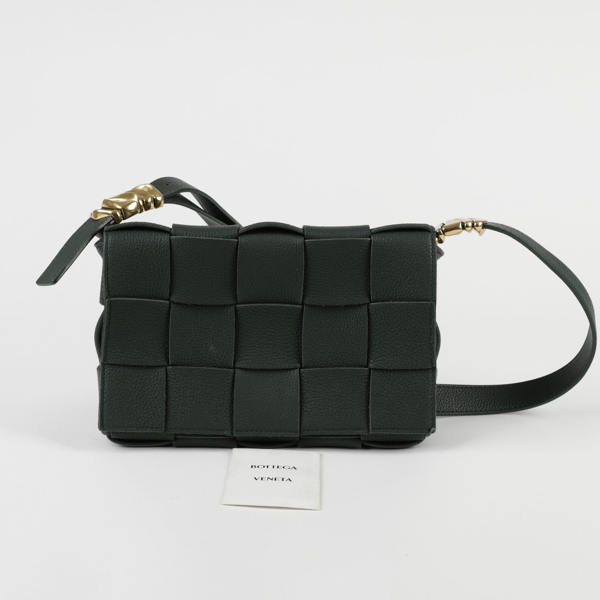 【BOTTEGA VENETA】関税込★Intreciato pouch strap cassettebag Bottega Veneta Intrecciato Cassette Shoulder Crossbody Bag