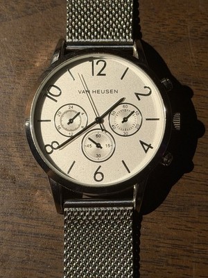 Luxury Van Heusen Quartz Analog Silver Dial Mesh Band Chronograph