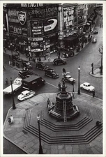 Eros Statue Piccadilly Circus London England vintage postcard f577