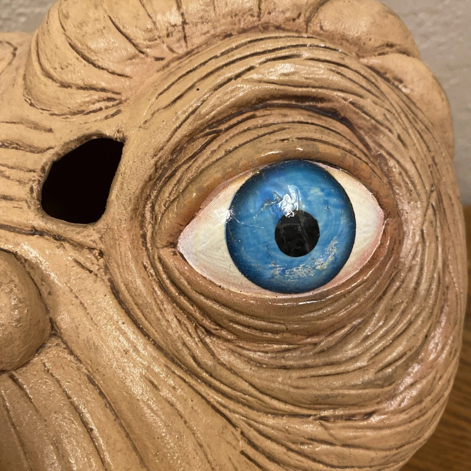 VTG E.T. Extra Terrestrial Rubber Mask Universal Studios Rare FUN Halloween EUC - Image 4 of 4