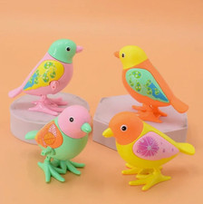 1pc Clockwork Cartoon Jumping Bird Toy for Kids Creative Animal Baby Gift - NEW