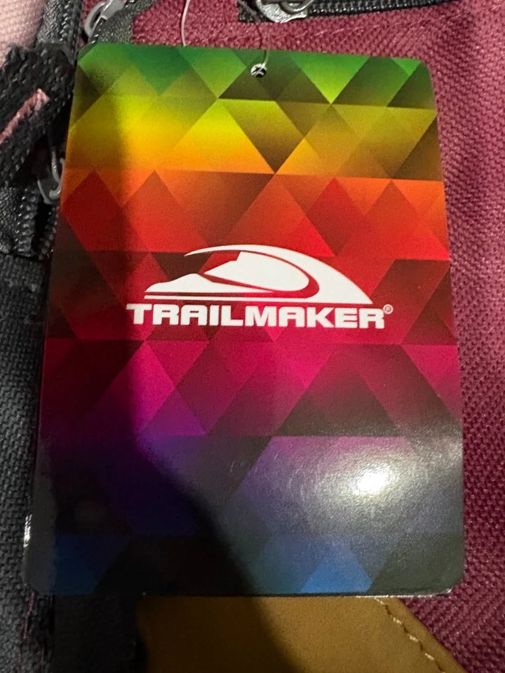 Mochilas Trailmaker Heritage de varios bolsillos con correa acolchada rosa para almacenamiento para computadora portátil Foto 3 de 4