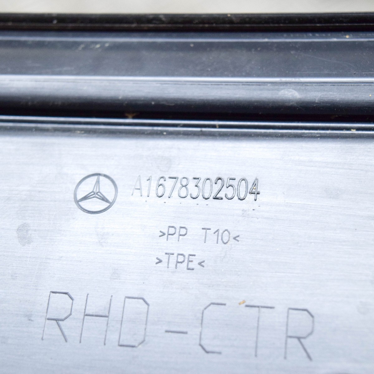 MERCEDES-BENZ GLE W167 350DE 142kw Front Wiper Cowl Cover RHD  