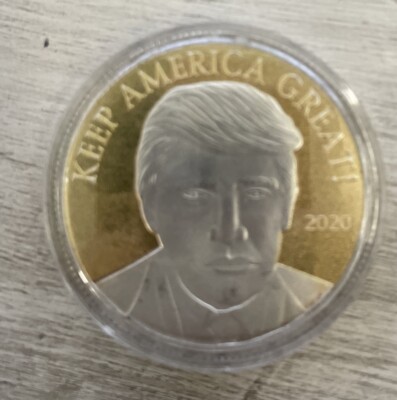 Trump 2020 Keep America Great Token In Protector