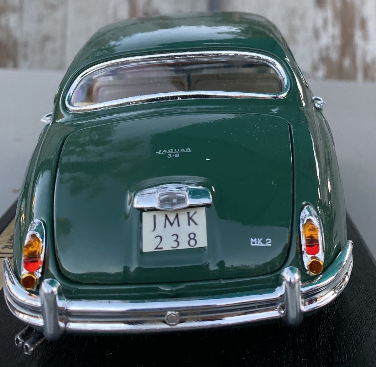 Special Edition Maisto 1959 Green Jaguar Mark II Diecast Model