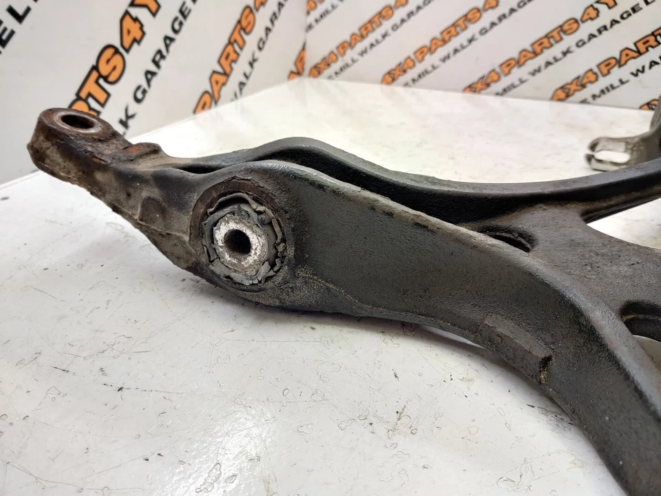 2006 MERCEDES ML320 W164 RIGHT FRONT WISHBONE CONTROL ARM 000060367106 - Image 2 of 4